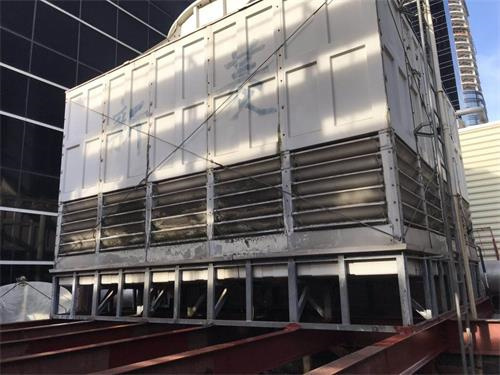 環境條件對逆流閉式冷卻塔傳熱的影響