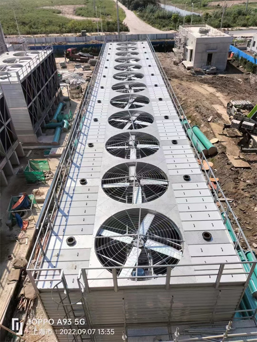 閉式冷卻塔排水不干凈會造成哪些嚴(yán)重的后果,閉式冷卻塔與開式冷卻塔的區(qū)別