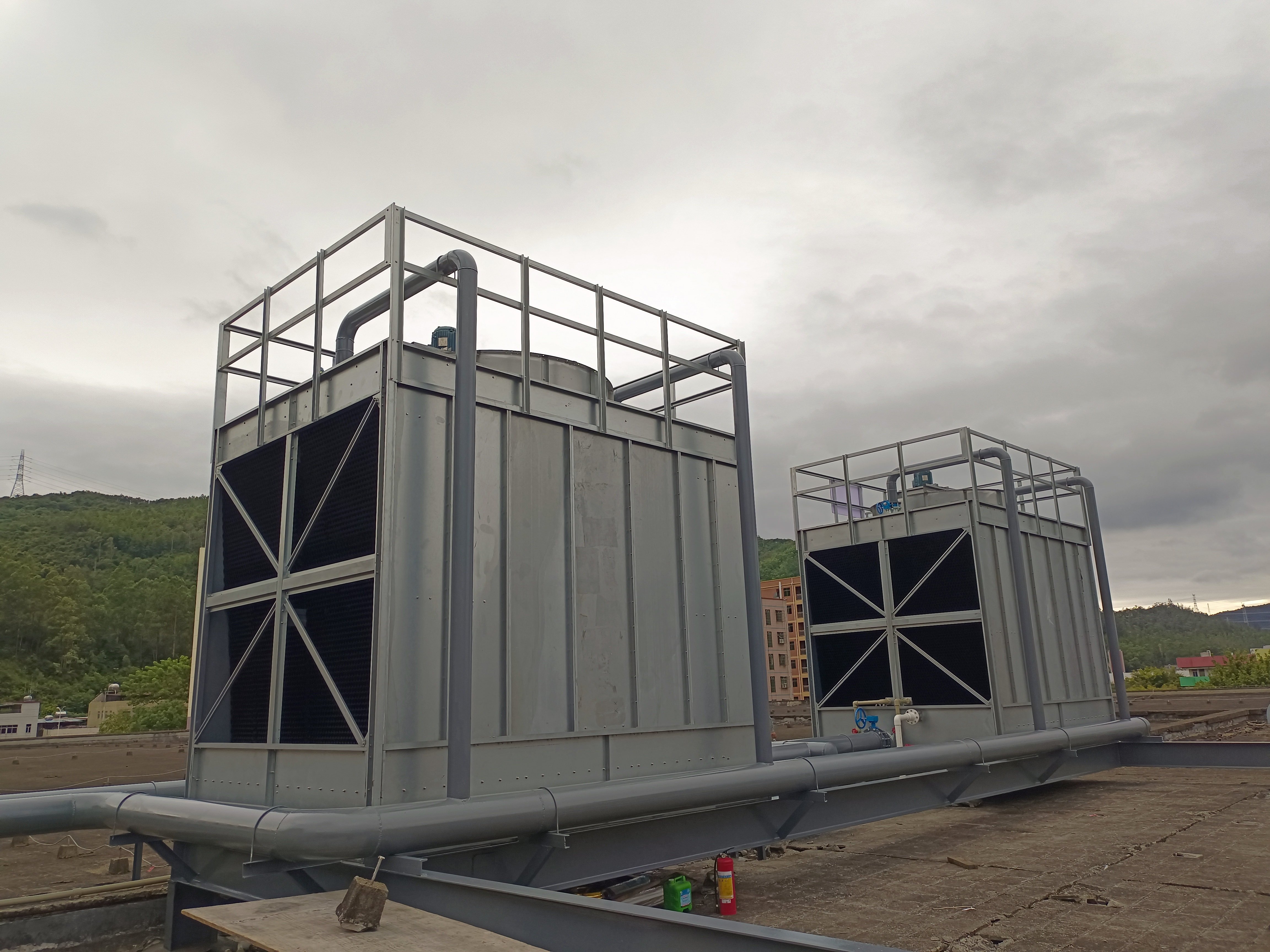 性價比高冷卻塔維修廠家,冷卻塔配件5000平方米生產基地(性價比高車推薦)